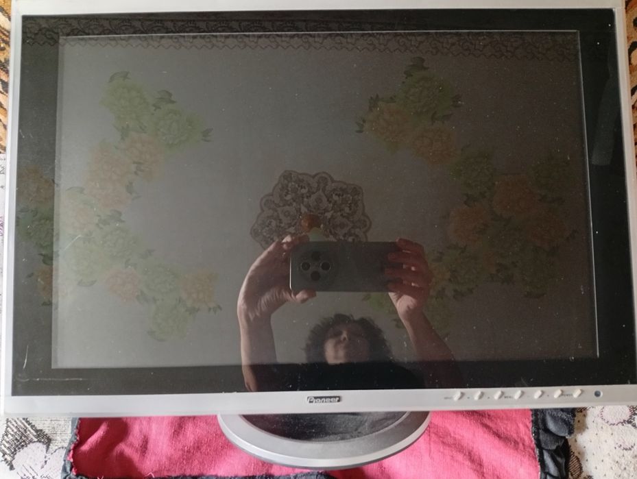 Монитор Pioneer для компьютера