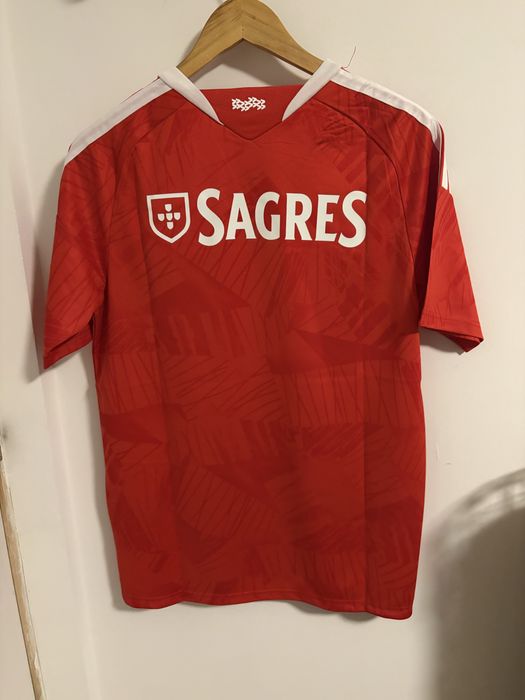 Camisola principal do benfica
