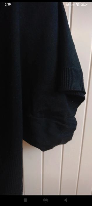 Krótki sweterek czarny