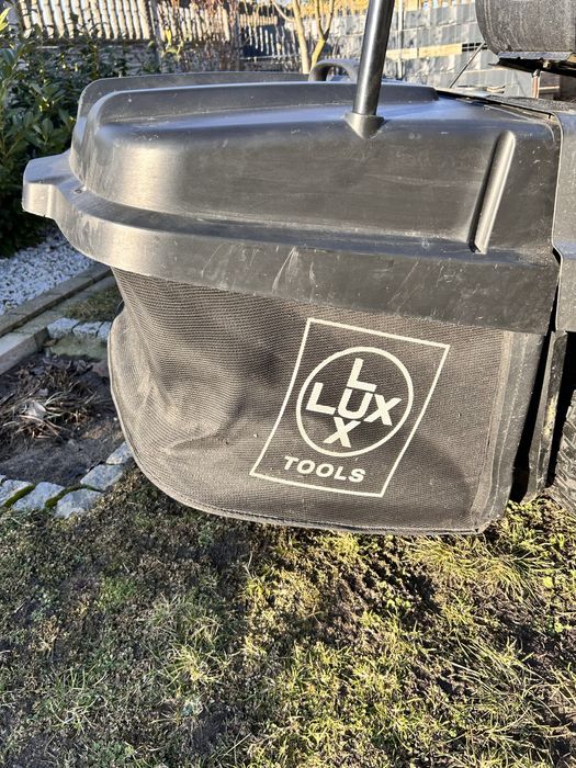 Ciągniczek kosiarka MTD Lux Tools RT 155-92H