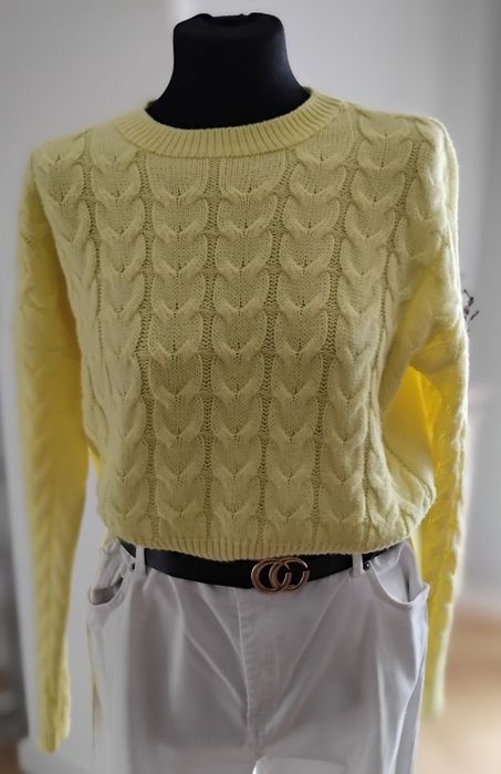 Sweterek żółty warkocze  rozmiar XS