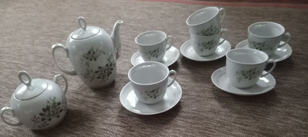 Чайничок,сервіз,чугуни,глиняні глечики