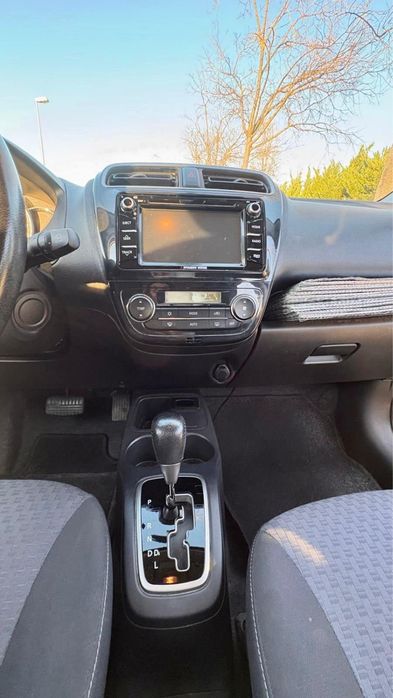 Mitsubishi preto Space Star caixa automatica connect edition