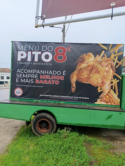 Carrinha de publicidade