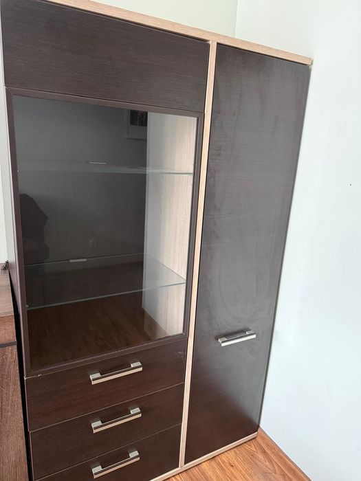 Regał z szafą z podświetleniem led