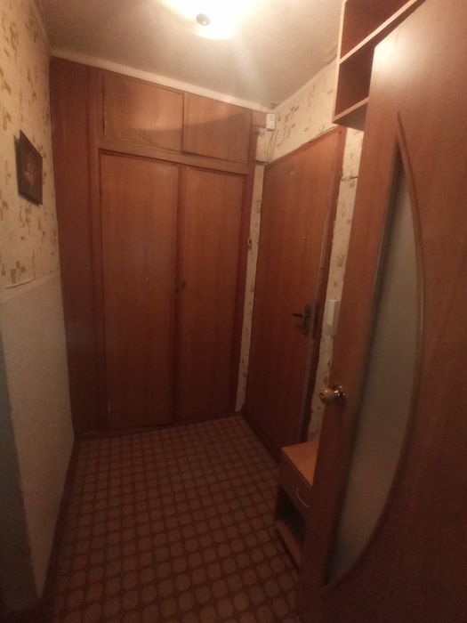 Срочно продам однокомнатную квартиру метро Индустриальная