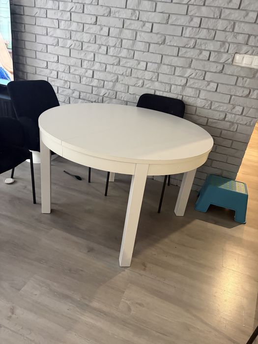 Stol Bjursta bialy rozkladany