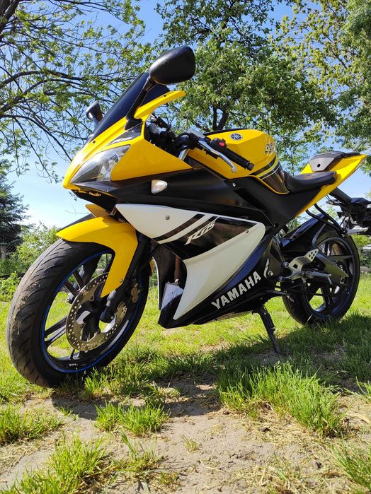 Motocykl yamaha yzf r125