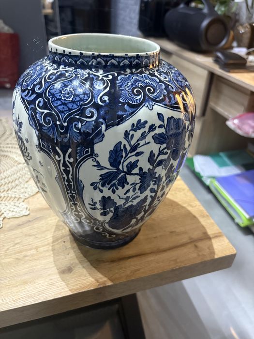Wazon porcelanowy