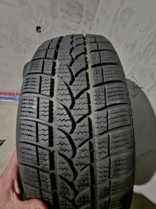 Шини резина  205 60  r 16