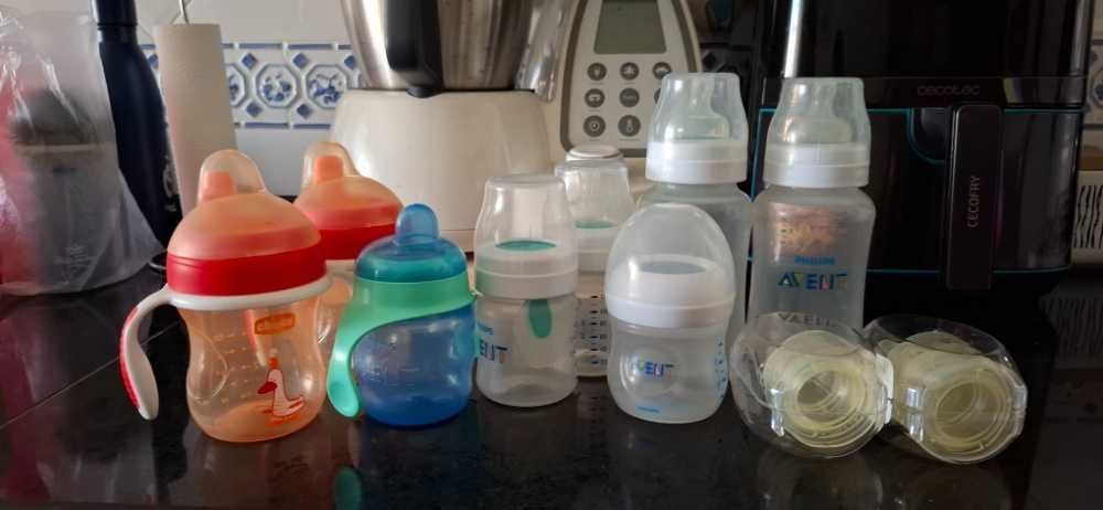 Lote de Biberões Philips Avent + Copos de Transição (Chicco e Avent)
