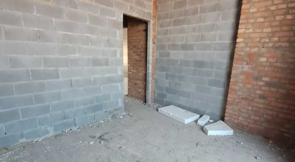 Продам гарний котедж з міськими комунікаціями