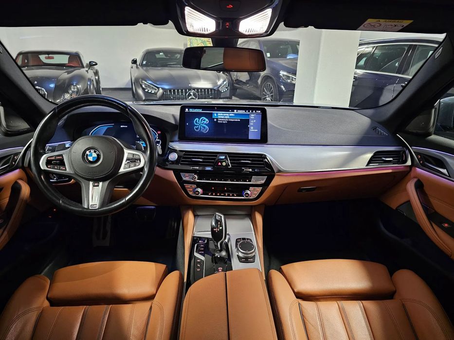 BMW 530 e Pack Desportivo M