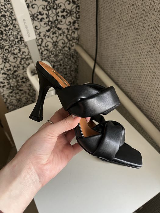 Босоніжки 38 р. Стан гарний