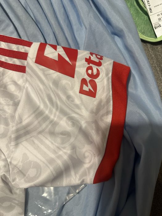 Camisola branca Benfica 26/27