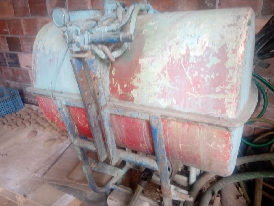 Pulverizador de 300 litros para trator