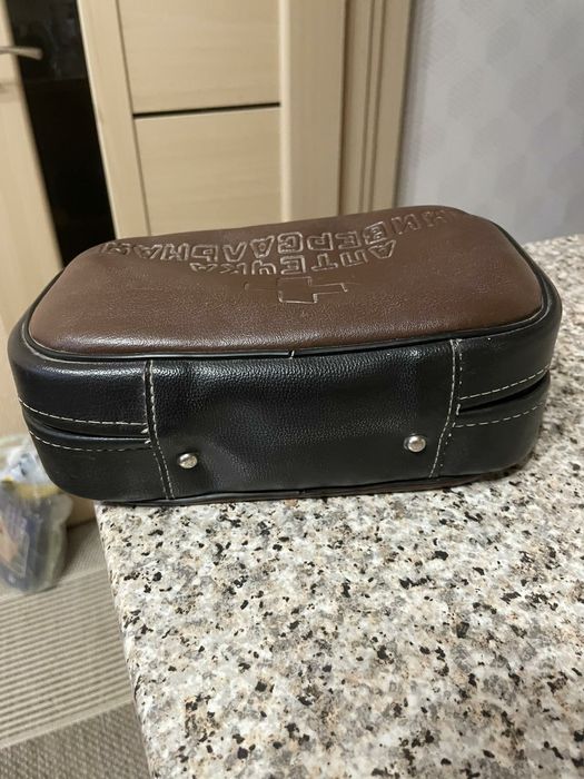 Аптечка універсальна