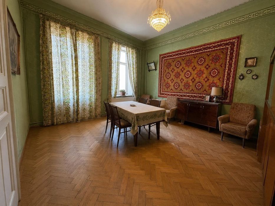 2 Кімнатна Квартира В Центрі Дрогобича