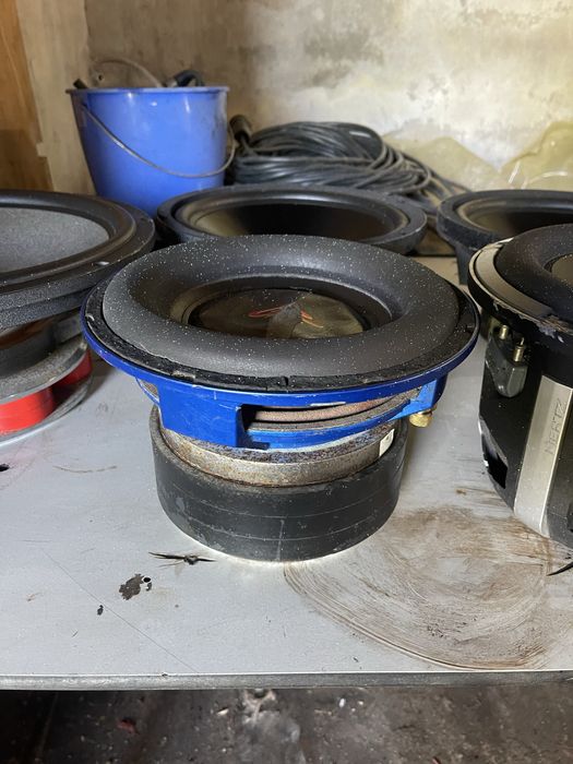 Varias colunas de som disponives