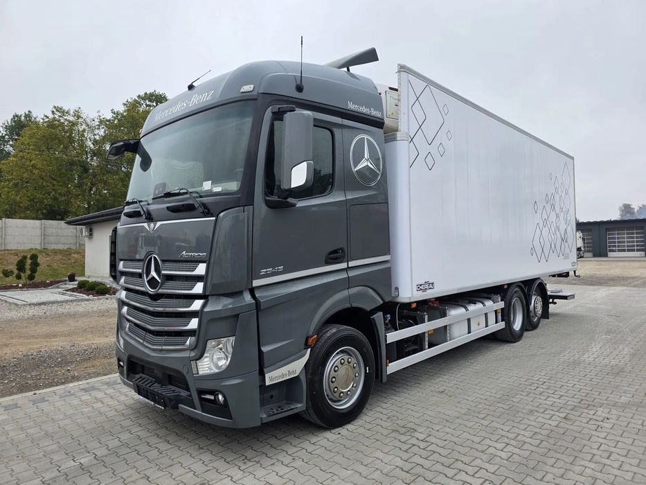 Mercedes-Benz