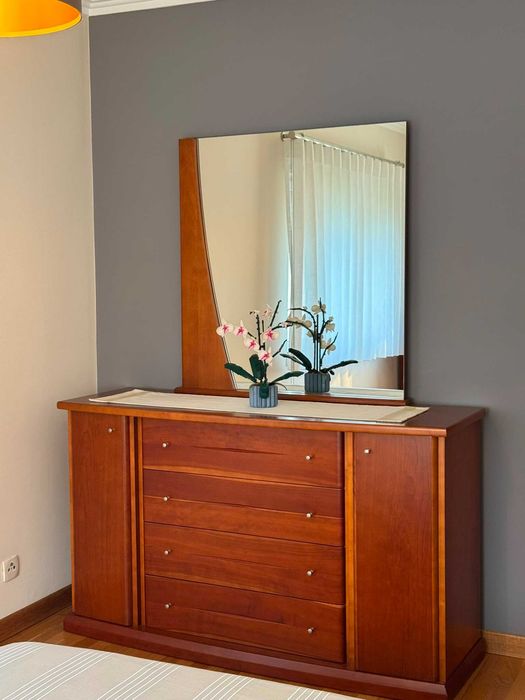 Quarto de casal completo em cerejeira - Excelente estado