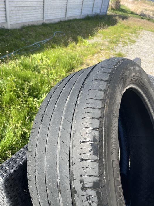 Шини Michelin 255/50 R19.