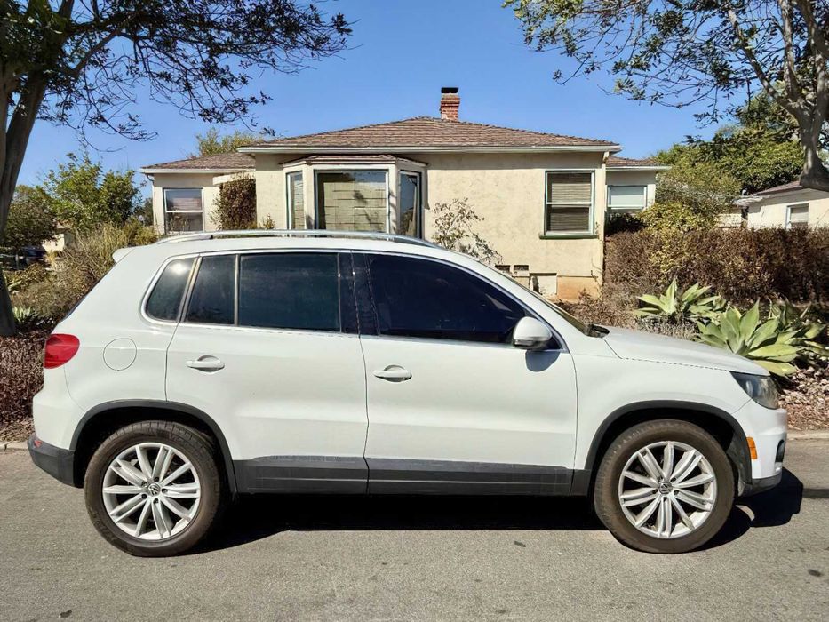 Volkswagen Tiguan      2015