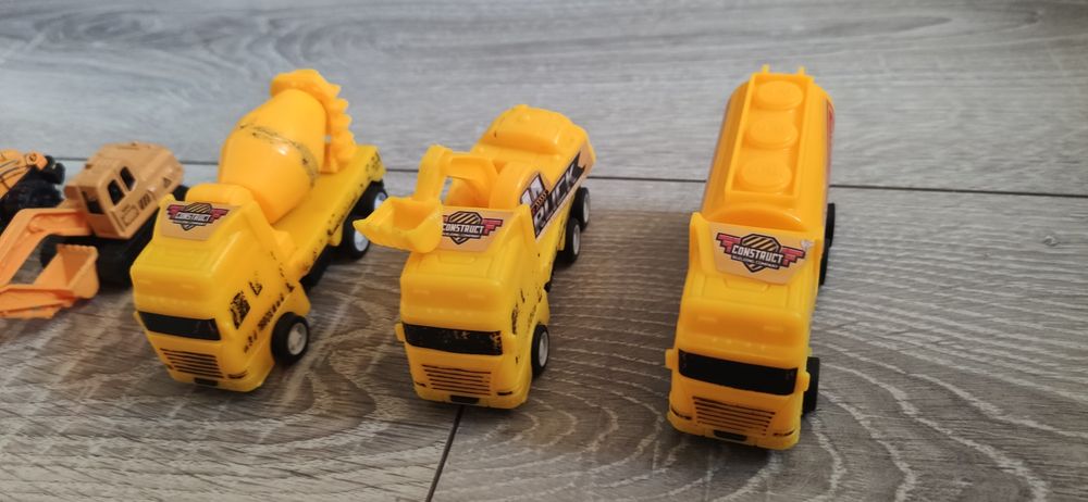 Zestaw pojazdów budowlanych autka do zabawy