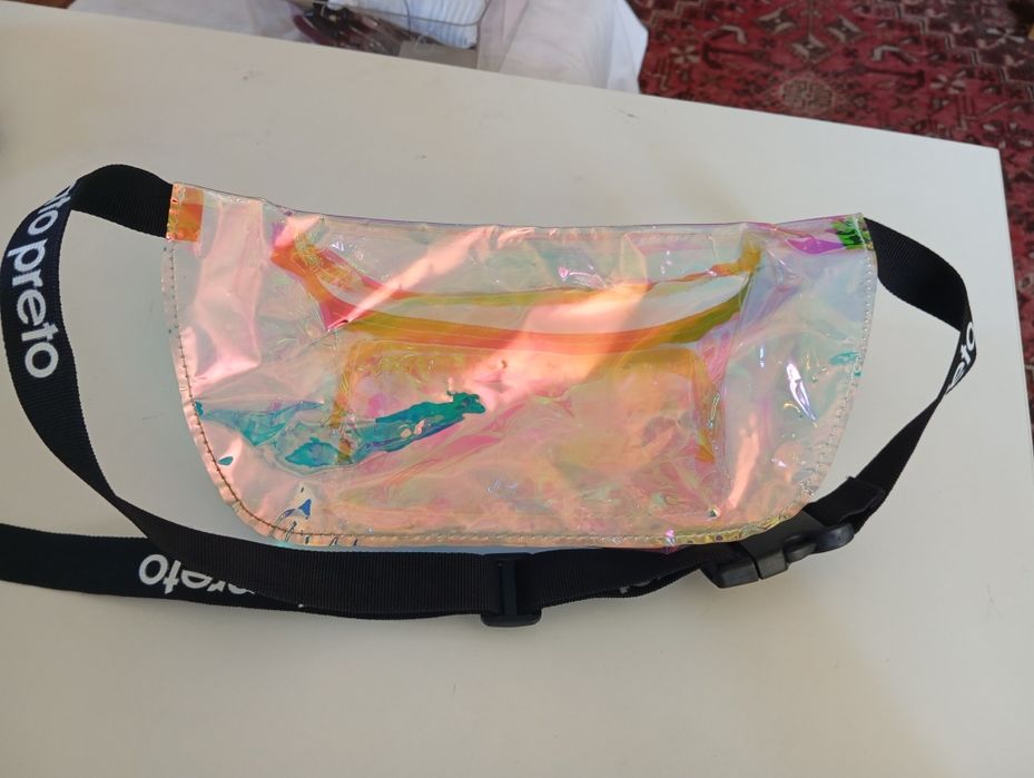 Bolsa de cintura brilhante