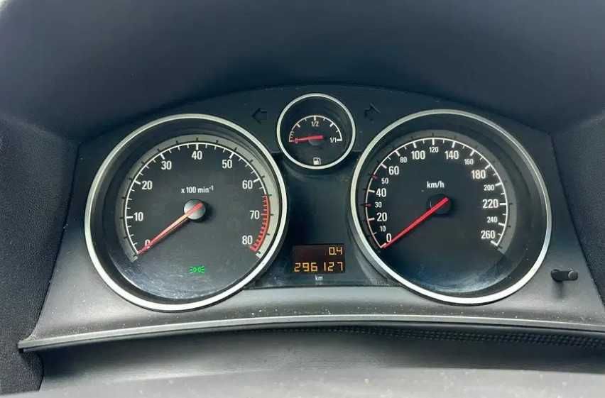 Opel Astra H kombi 1.6 ben 2005