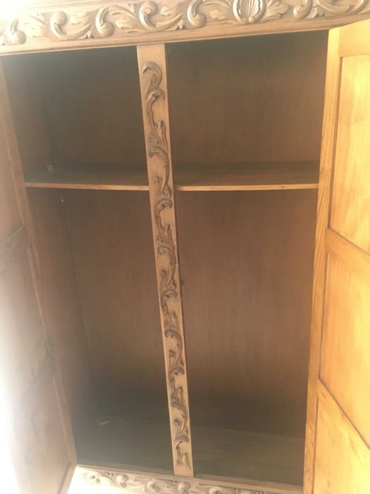 Armário / bengaleiro em talha com 3 portas em Saldo