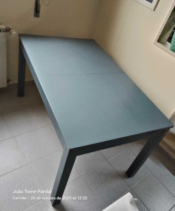 mesa de sala de jantar extensível + quatro cadeiras tipo alentejanas