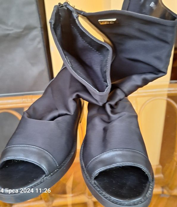 Buty-botki czarne rozmiar 40