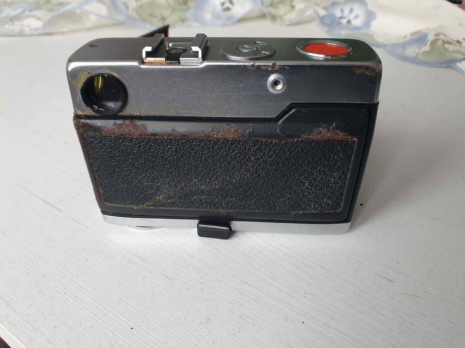 Stary zabytkowy aparat fotograficzny na klisze AGFA optima 200