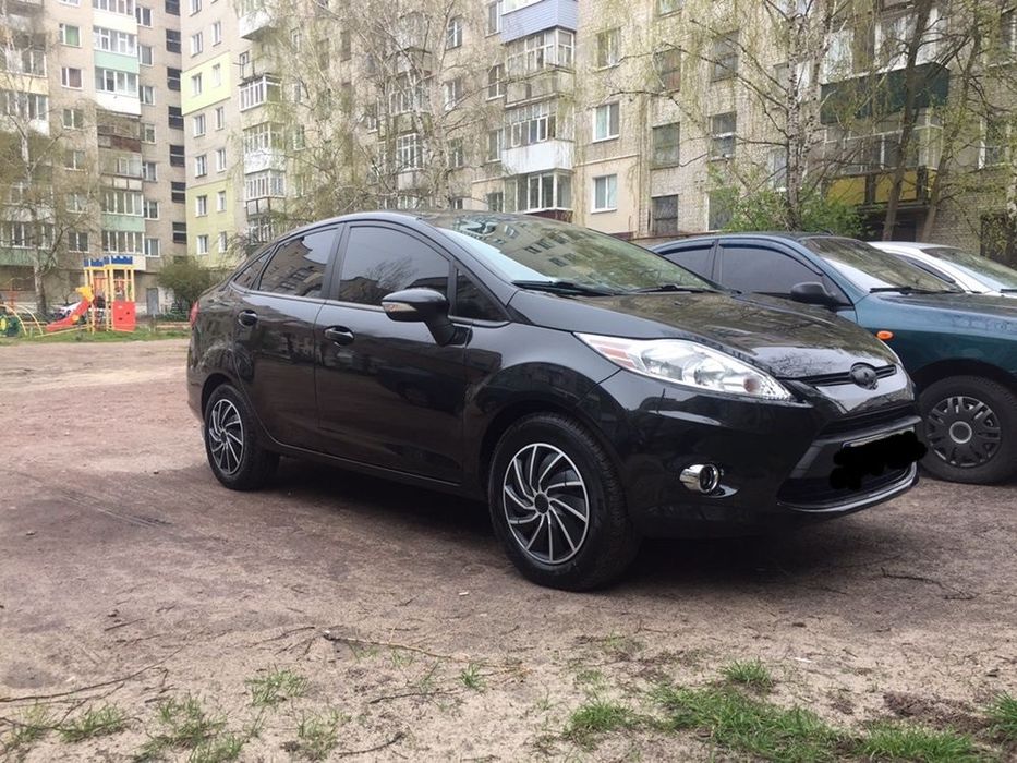 Ковпаки на колеса універсальні колпаки на диски з логотипом