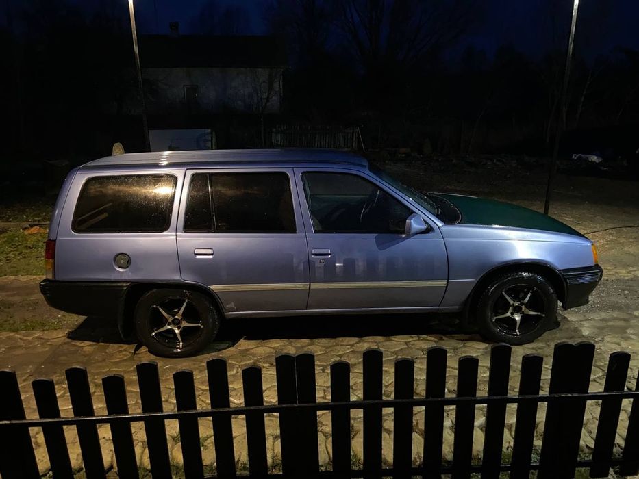 Продам Опель  находу