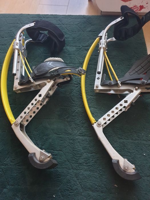 Skyrunner buty, szczudła do skakania.