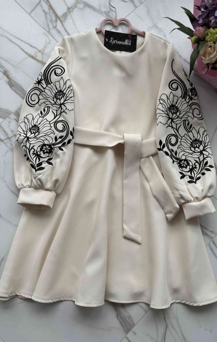 Сукня,вишита,святкова.
