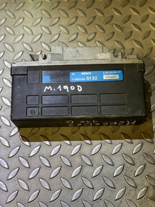 Centralina Motor / ECU 0265101020 - MERCEDES-BENZ 124 três volumes