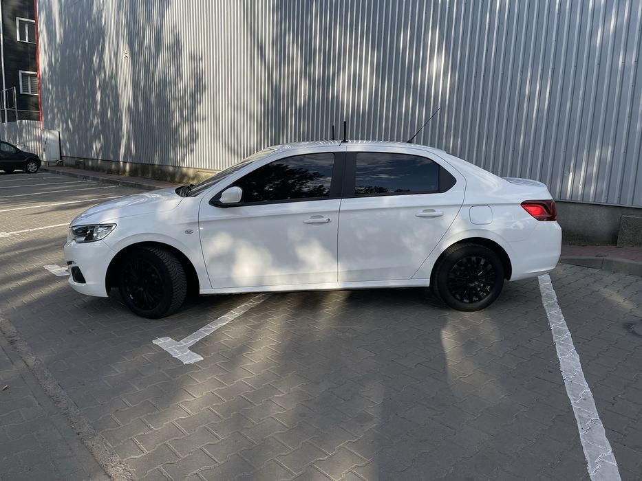 Peugeot 301 1.2л. 2019 года