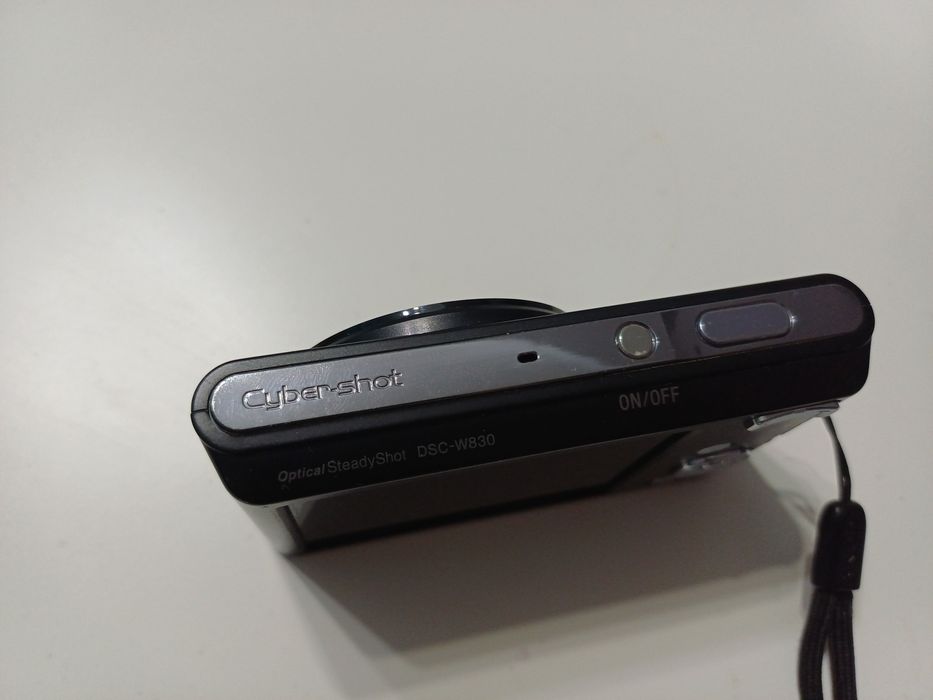 Sony W830 kompaktowy aparat cyfrowy