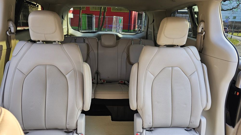 Chrysler Pacifica 2018 Benzyna Turing L