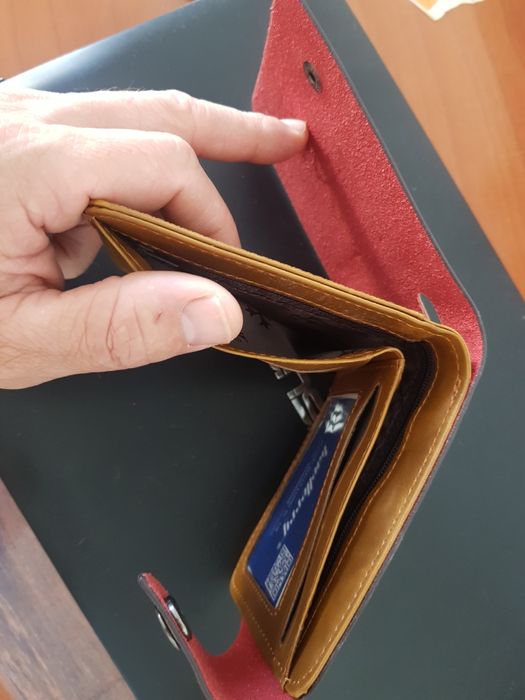 Carteira em Pele