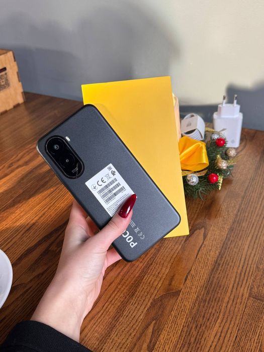 Новый телефон на 128 Гб полный комплект