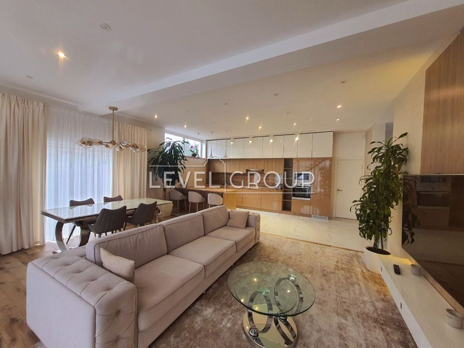 Оренда стильного будинку з басейном, Козин, біля лісу