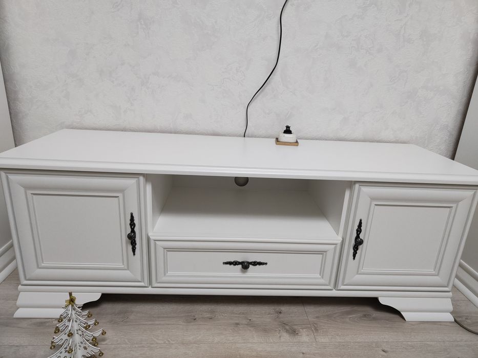 Тумба під телевізор