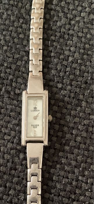Srebrny zegarek damski Loren