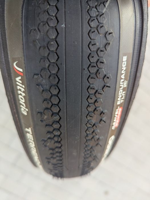 Gravel Ridley Kanzo A + Trenażer Wahoo + 2 kpl. kół