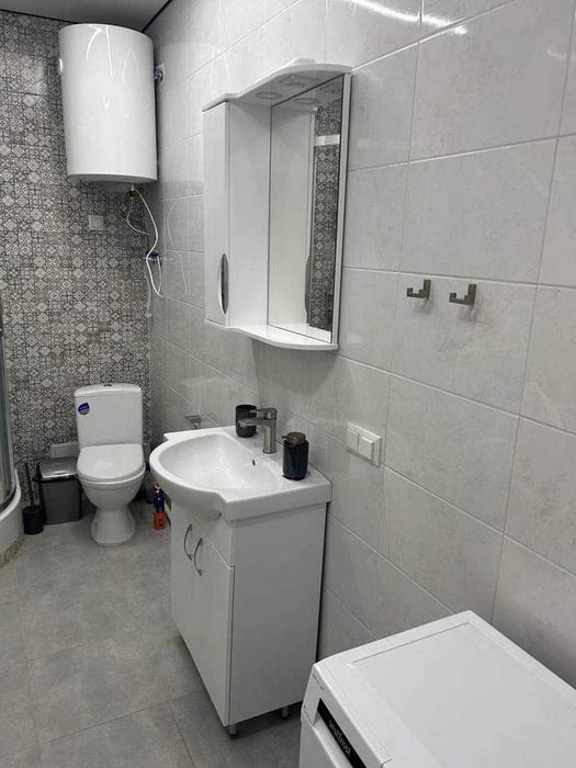 Лицювання керамічної плитки. Супутні роботи. Досвід 20 років. Якісно