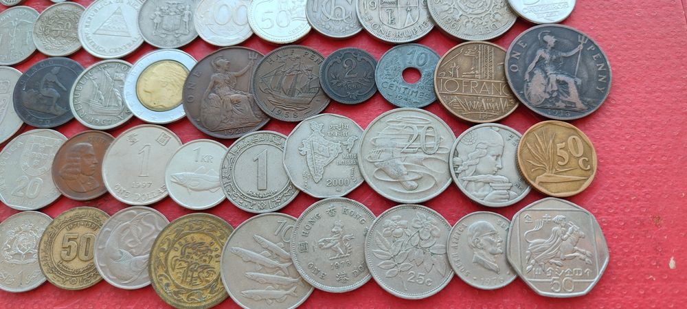 Набор цікавих монет світу, 50шт